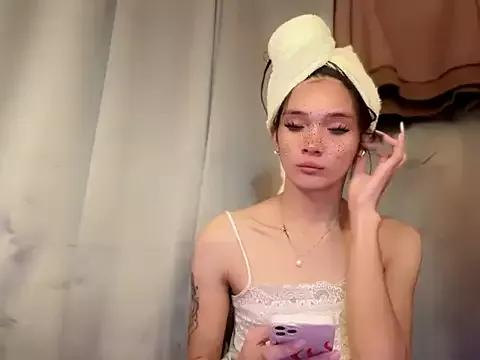 queen_lucinda from StripChat