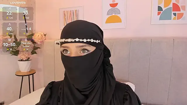 rawiya — Top off + pinch nipples + bounce