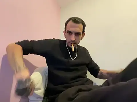 Rebeu313 — Qui me fera jouir/ lets cum 