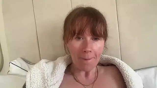 redheadrosie69 from StripChat