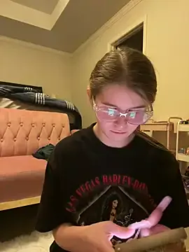 StripChat Riley_ray69 is Freechat Riley_ray69 — naked 5 min