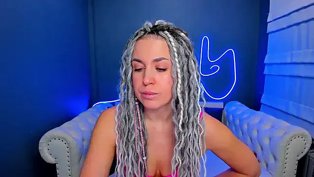 rock_n_roxy — slap ass