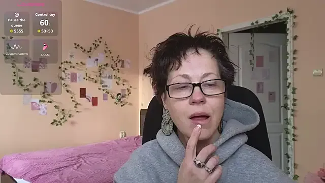 Ronda_Roni — sexy outfit?