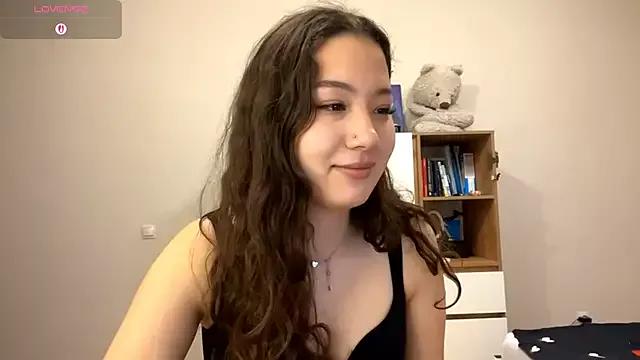 Sakuravice from StripChat