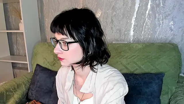 Scarle_Whisper — licking a dildo