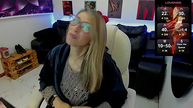 Scarlett_079 — Handbra