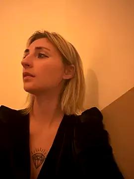 Slutty Sexy_blondie92 wants you to fuck their body now sexy_blondie92 from StripChat