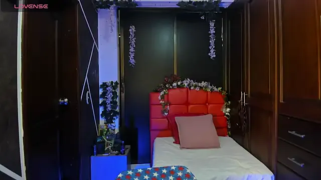 StripChat SexyNaf is Freechat SexyNaf — sensual dance for you