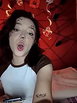 Cute Summi10 wants you to fuck her body now summi10 from StripChat