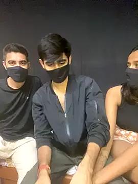 Admire sweet camwhore SweetnSpicyDuo SweetnSpicyDuo from StripChat