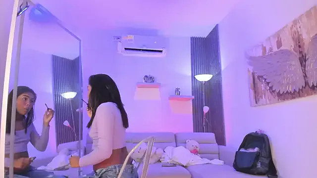 TAHIELA_ — SHOW NAKED BITHDAY BOOBS