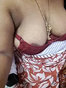 Tamil_Ammani from StripChat