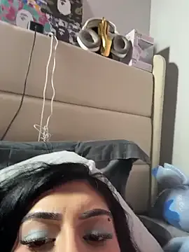 ThickerThanYoBitch — Suck dildo