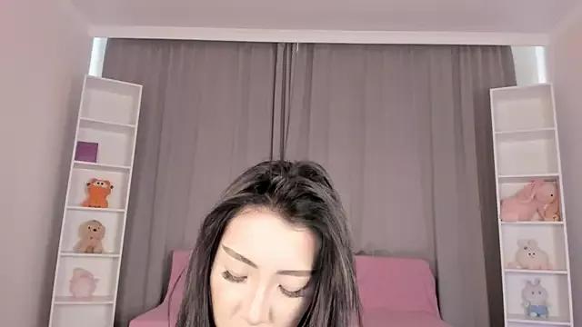 tinki_winkii from StripChat