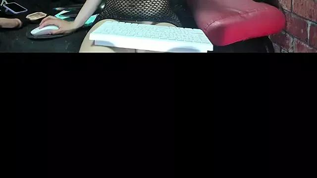 Watch Tracy_KS, she wants to masturbate for you Tracy_KS from StripChat