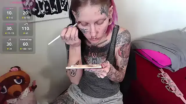 tvstatic — Little tattooed titty flash