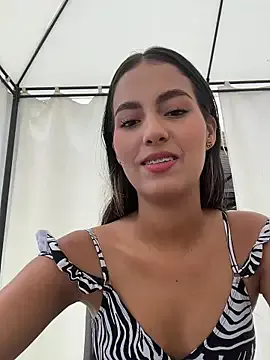 Valeria-escobar — PANTY OFF + DOMI INSIDE IN MY PUSSY