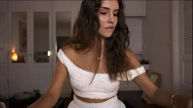 ValerieHill — eyes contact