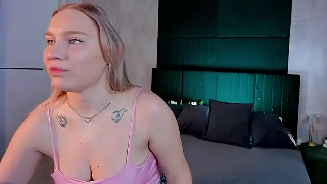 Vanessa_Harr1s — shake your big tits