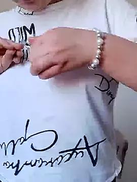 Watch VikaKing, she wants to masturbate for you VikaKing from StripChat