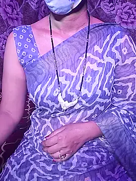 XBHUUME — oil in boobies