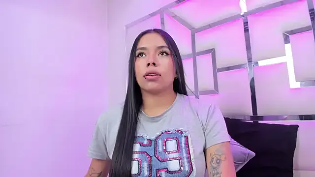 ZoeWan69 — Rub my soft clitoris