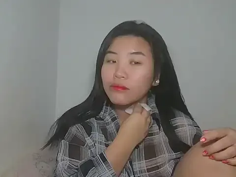 StripChat Zyeiii is Private Zyeiii — fingering my pussy